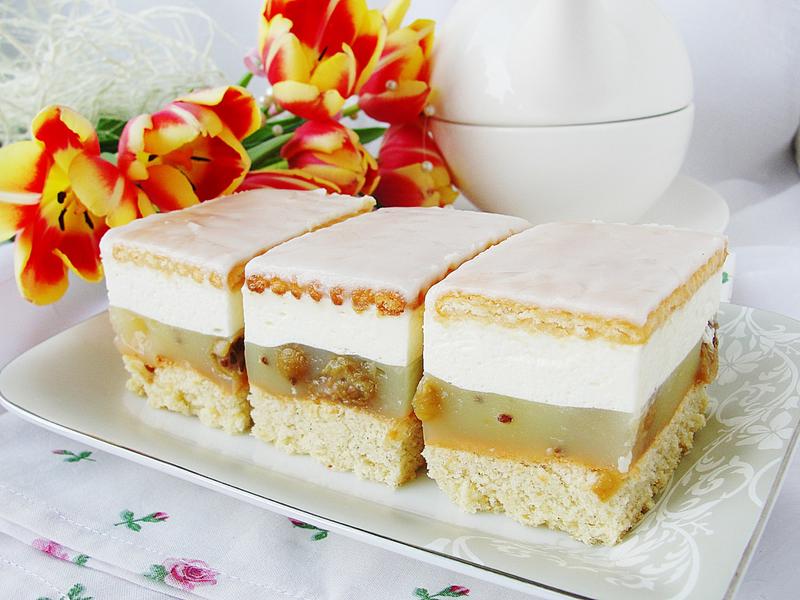 Deser marzeń: prosty przepis na ciasto z agrestem i bezą, które zachwyci każdego