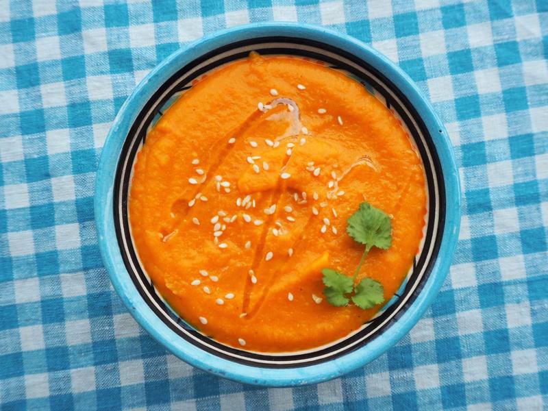 Zdrowa zupa pomarańczowa