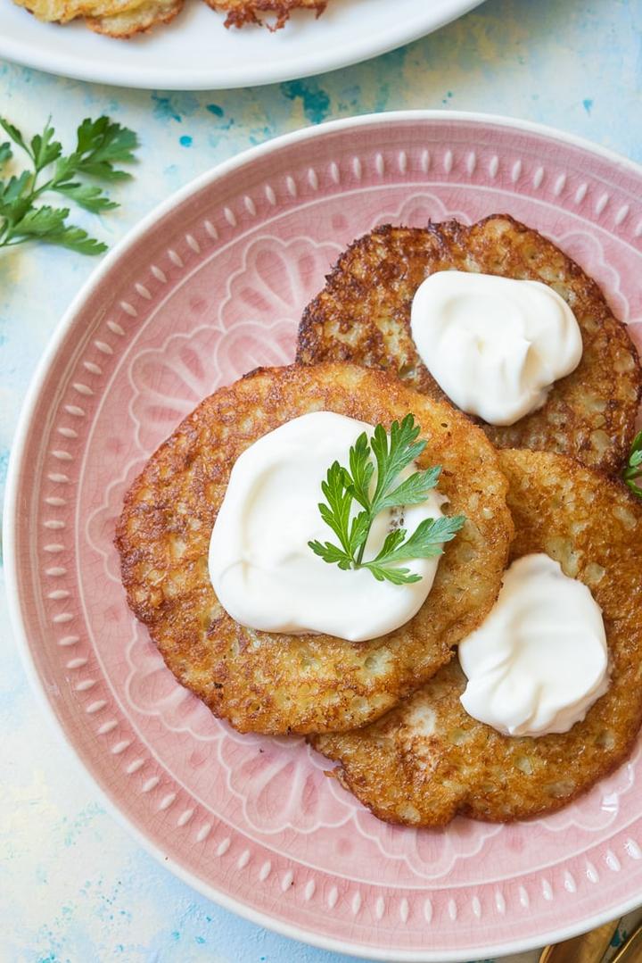 Podgrzewanie placków ziemniaczanych