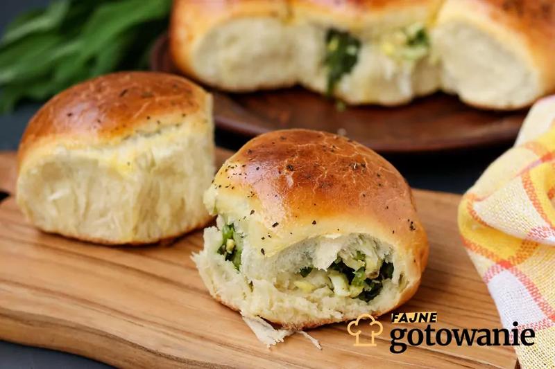 Przepis na słone drożdżówki