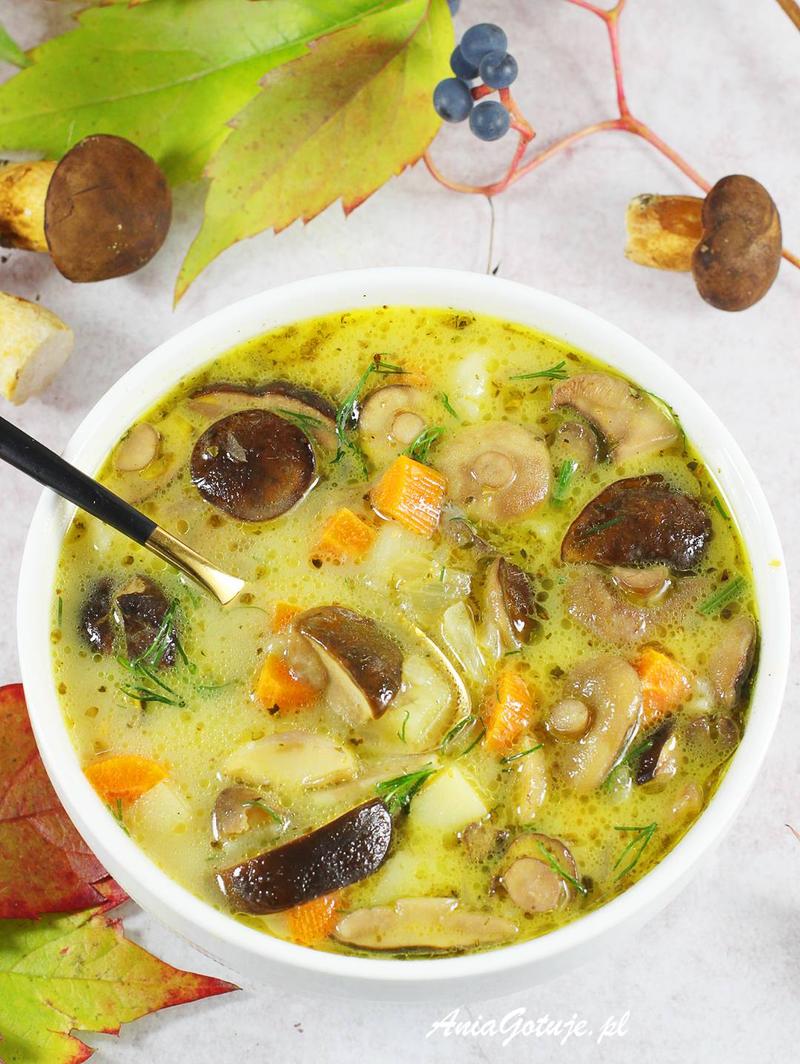 Świeże grzyby w kuchni