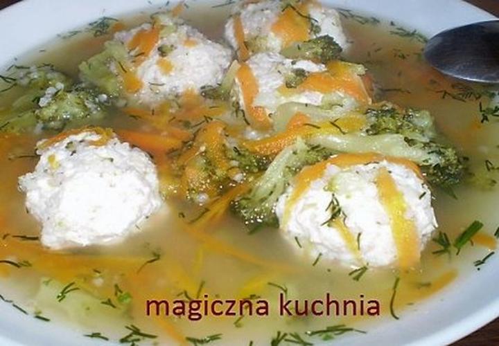 Zachowaj smak lata: jak zawekować zupę krok po kroku w domowy sposób