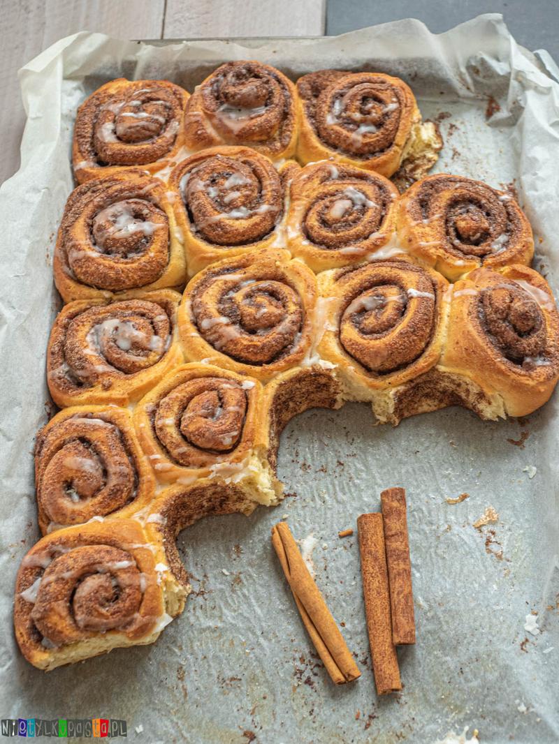 Cynamonowe bułeczki w Thermomixie