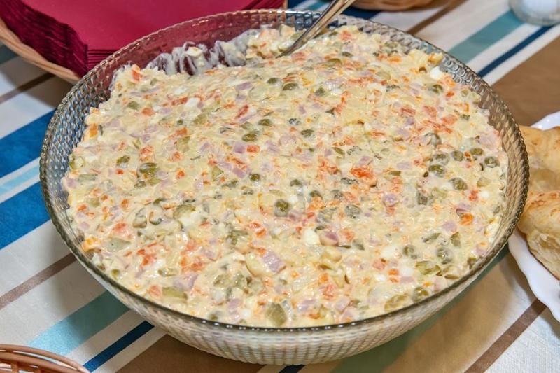 Objawy psucia się sałatki