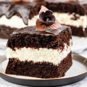 Słodka pokusa: Ciasto na biszkoptach z mascarpone, które oczaruje każdego