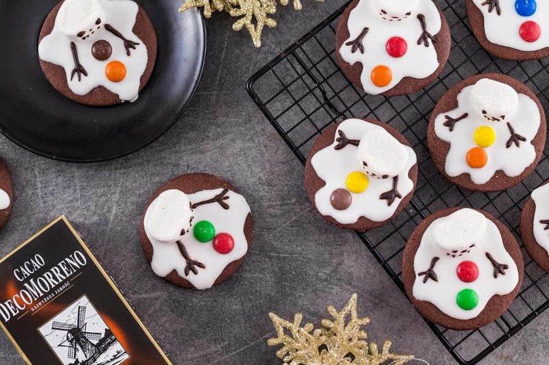 Urocze ciasteczka bałwanki na świąteczny stół – przepis na pyszną zimową przyjemność