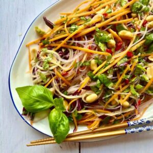 Odkryj smak Azji: przepis na wietnamską sałatkę z ogórków