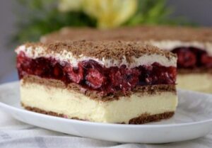 Odświeżająca przyjemność: pyszne ciasto z serem i malinami na zimno