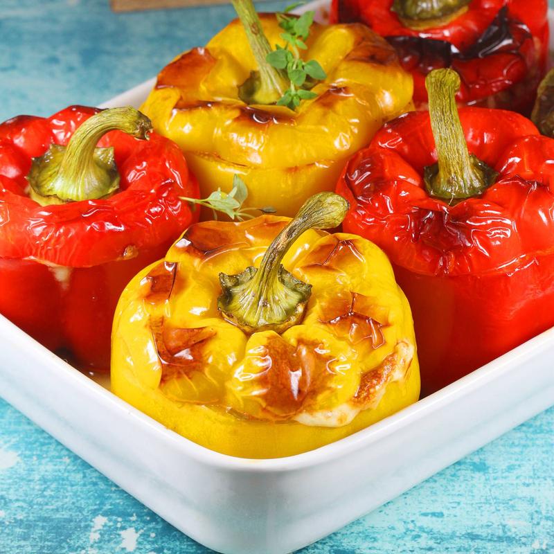 Pyszna papryka faszerowana fetą – prosty przepis na nadzienie serowe