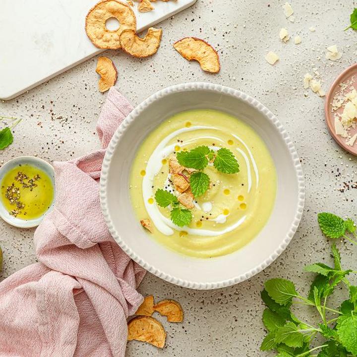 Pyszna zupa pietruszkowo-gruszkowa: Krem pietruszkowo-gruszkowy w domowym wydaniu